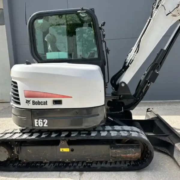 Mini-pelle Bobcat E62 (2019), 2 122 heures, 6.2 tonnes - occasion