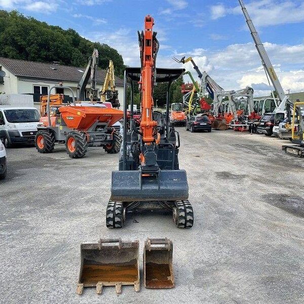 Mini-Pelle Hitachi ZX 17U-2 (2013), 2 320 heures, 1.8 tonne - occasion