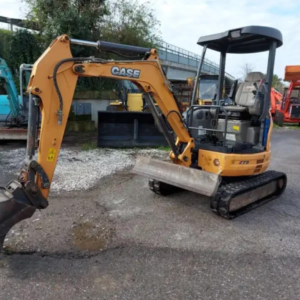 Mini-pelle Case CX26 B (2014), 765 heures, 2.6 tonnes - occasion