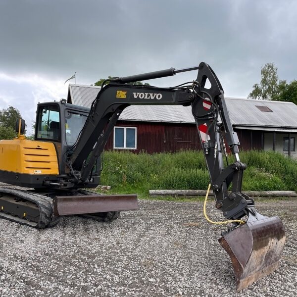 Mini-pelle Volvo EC55C (2009), 5  255 heures, 5.8 tonnes - occasion