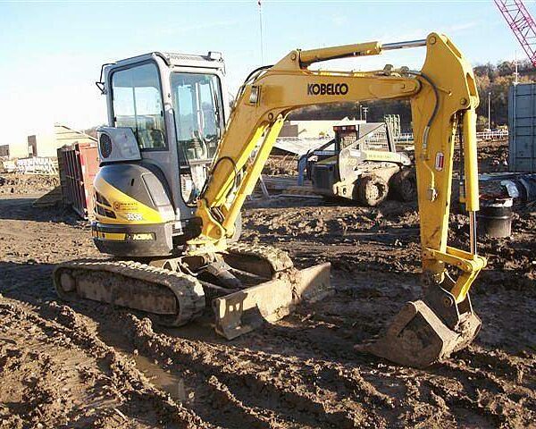Mini-pelle Kobelco SK35SR-5 (2009), 2 129 heures, 3.72 tonnes – occasion