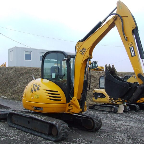 Mini-pelle JCB 8055 RTS (2008), 2470 heures, 5.3 tonnes - occasion