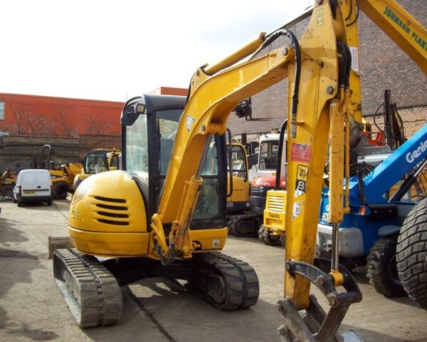 Mini-pelle JCB 8045 ZTS (2007), 2 995 heures, 4.75 tonnes - occasion