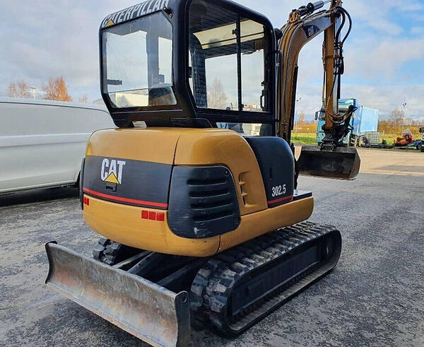 Mini-pelle Caterpillar CAT 302.5 (2002), 2 677 heures, 2.8 tonnes – occasion