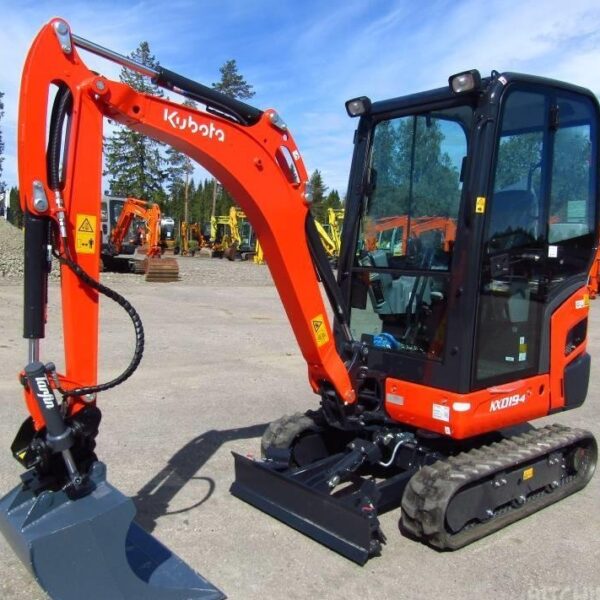 Mini-pelle Kubota KX019-4 (2022), 10 heures, 1.9 tonne - quasi neuf