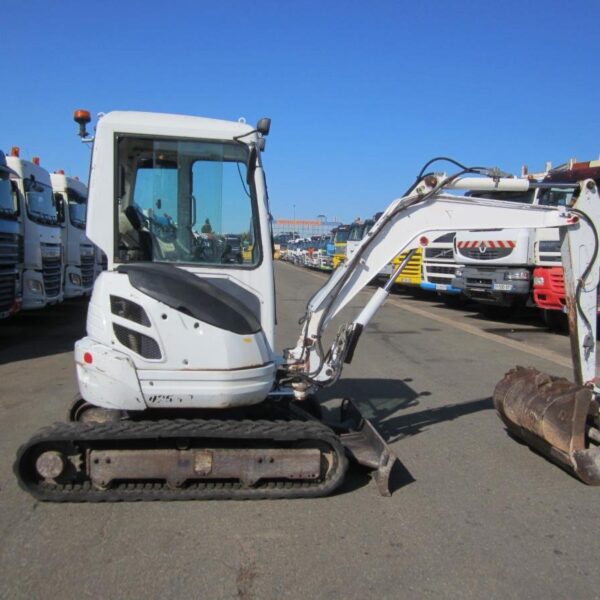 Mini-pelle Kubota U25-3 (2005), 6 333 heures, 2.6 tonnes - reconditionnée